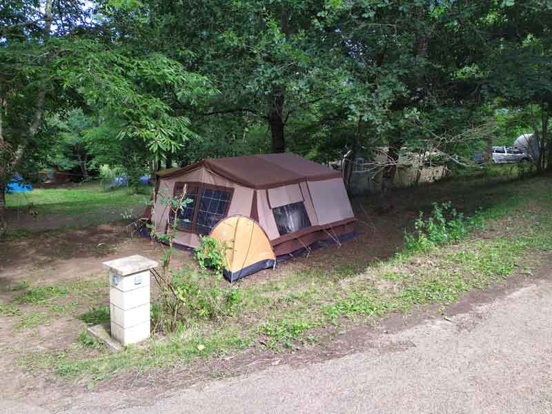 emplacement tente camping rocamadour lot